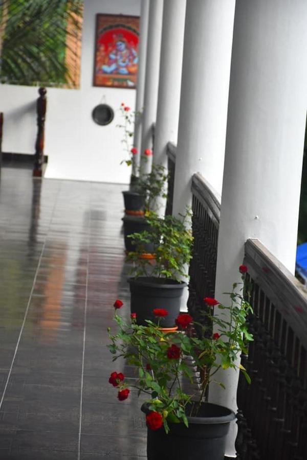 Sky Palace Beach Hotel Thiruvananthapuram Екстер'єр фото