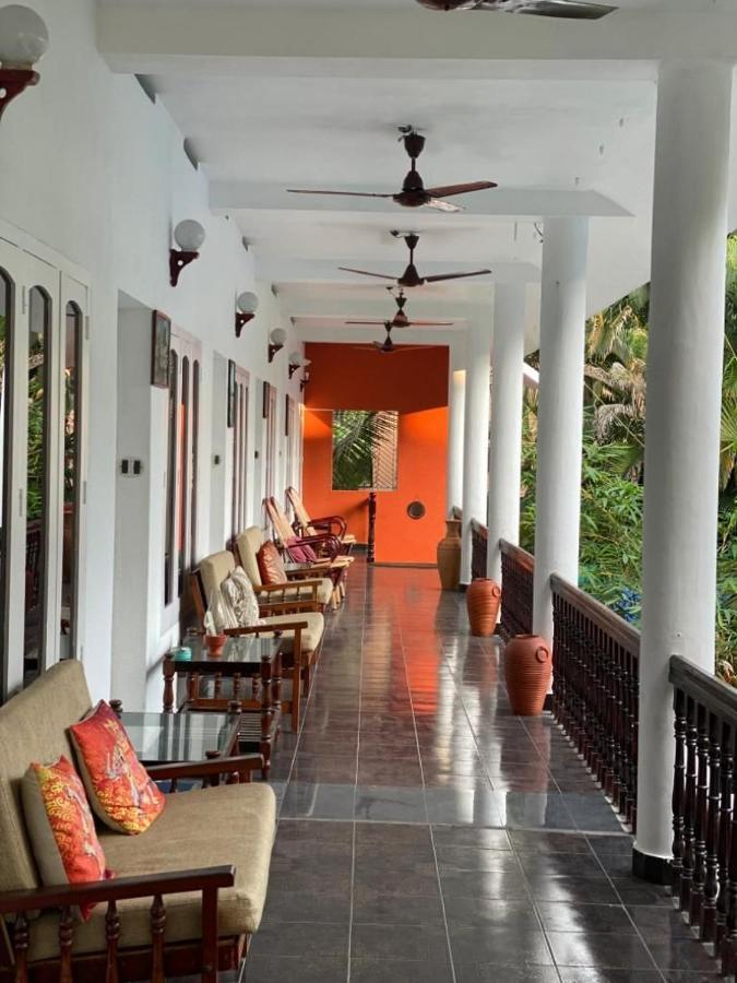 Sky Palace Beach Hotel Thiruvananthapuram Екстер'єр фото